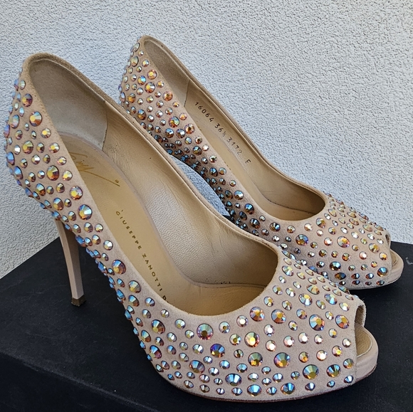 Giuseppe Zanotti, 36.5, Nude - Picture 2 of 5